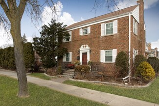 6083 N Caldwell Ave, Chicago, IL 60646