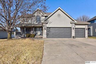 17128 Bedford Ave, Omaha, NE 68116