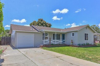 102 Mayfair Dr, Salinas, CA 93905