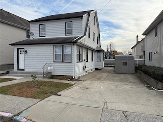 60 Gotham Ave, Elmont, NY 11003
