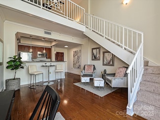300 W 5th St Unit 723, Charlotte, NC 28202