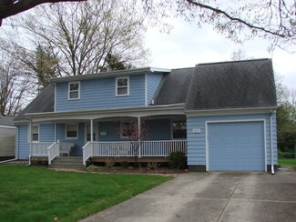 205 E Michigan Ave, Urbana, IL 61801