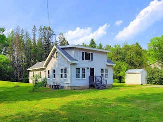 130 Holley Rd, Farmington, ME 04938