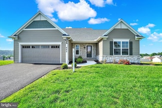 448 Springhouse Ln, York, PA 17406