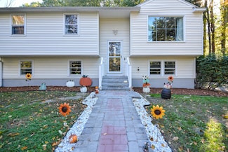 183 Chester Rd, Derry, NH 03038