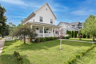 302 N West Ave, Waukesha, WI 53186