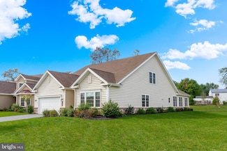 118 Knox Manor Ln, East Petersburg, PA 17520