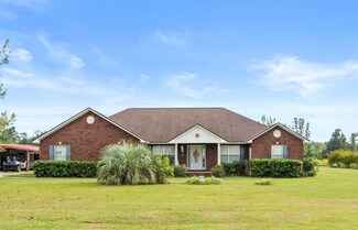 2228 Fairview Rd, Marianna, FL 32448