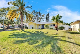 2589 Redwood Cir, Clearwater, FL 33763
