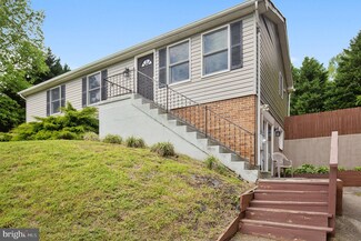 8712 Saint Andrews Dr, Chesapeake Beach, MD 20732