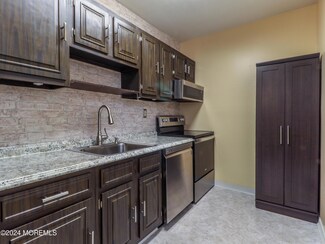 104 White St, Eatontown, NJ 07724