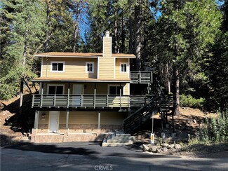 26131 Lake Forest Dr, Twin Peaks, CA 92391