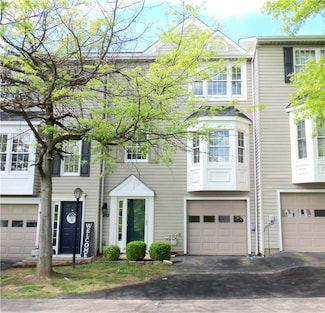457 Cherryhill Dr, Bridgeville, PA 15017