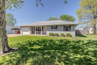 1123 Howard Dr, Lebanon, MO 65536