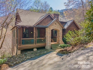 121 Woodbridge Dr, Tuckasegee, NC 28783