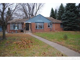 576 Highway 36 W, Saint Paul, MN 55113