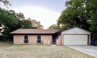 209 N Jarvis Ln, Azle, TX 76020