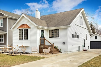 723 S Rembrandt Ave, Royal Oak, MI 48067