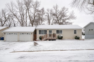 204 S 3rd St, Goodhue, MN 55027