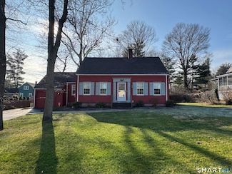 15 Townline Rd, Hamden, CT 06517