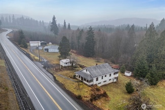 6040 W Cloquallum Rd, Shelton, WA 98584