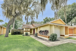 2242 Atrium Cir, Orlando, FL 32808