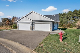 340 21st Ave SW, Cambridge, MN 55008