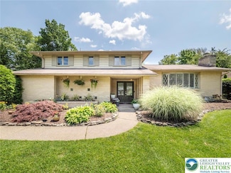 4260 Estates Dr, Center Valley, PA 18034