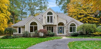 6879 Beech Creek Dr, Fruitport, MI 49415