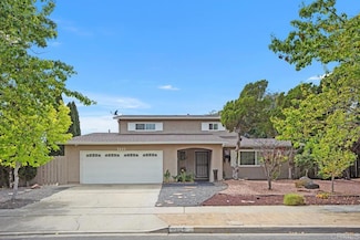 3825 Trieste Dr, Carlsbad, CA 92010