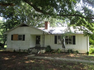707 Milnwood Rd, Farmville, VA 23901