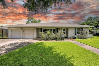 3014 Castlewood St, Houston, TX 77025
