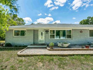 101 S Madison Ave, Sedgwick, KS 67135