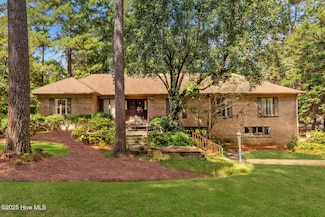 2 Parson Rd, Pinehurst, NC 28374