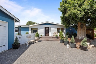 9107 W Arrowhead Ave, Kennewick, WA 99336