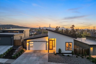 63185 Iner Loop, Bend, OR 97701