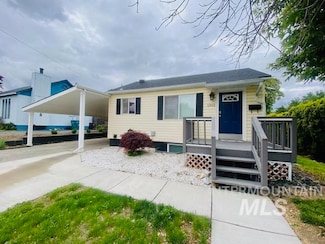 1302 7th St, Clarkston, WA 99403