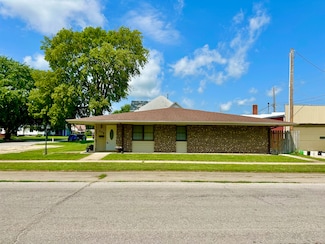 208 Maple St, Shenandoah, IA 51601