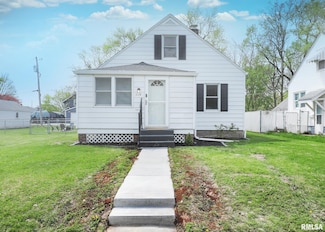 110 18th Ave, Moline, IL 61265