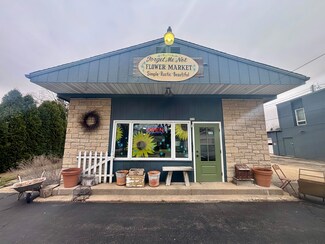 111 S 5th Ave, Walworth, WI 53184