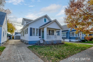 238 W 24th St, Holland, MI 49423