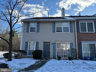 94 Versailles Ct, Trenton, NJ 08619