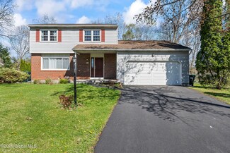 37 Laura Dr, Latham, NY 12110