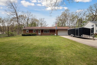 68850 3rd St, Edwardsburg, MI 49112
