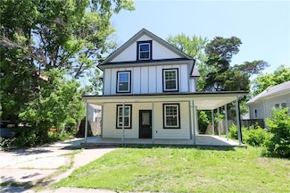 1124 Congress St, Emporia, KS 66801