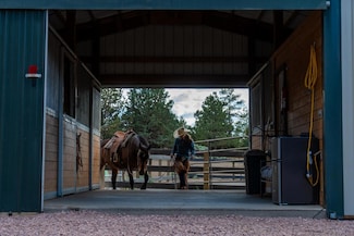 22041 Banff Dr, Bend, OR 97702