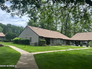 12 Medford Ct Unit 135A, Red Bank, NJ 07701
