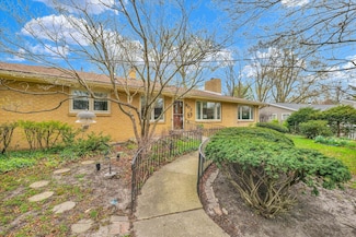 802 S Victor St, Champaign, IL 61821