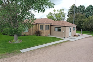 310 Road 18, Harrisburg, NE 69345