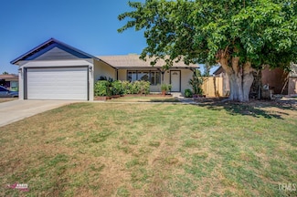 2300 Corrientes St, Bakersfield, CA 93306
